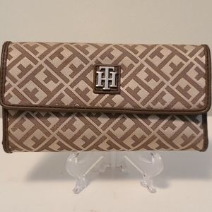 Tommy Hilfiger Trifold Woman's Jacquard  Wallet